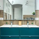 Moro Grand Trastevere 3br & Parking Apartment Rom